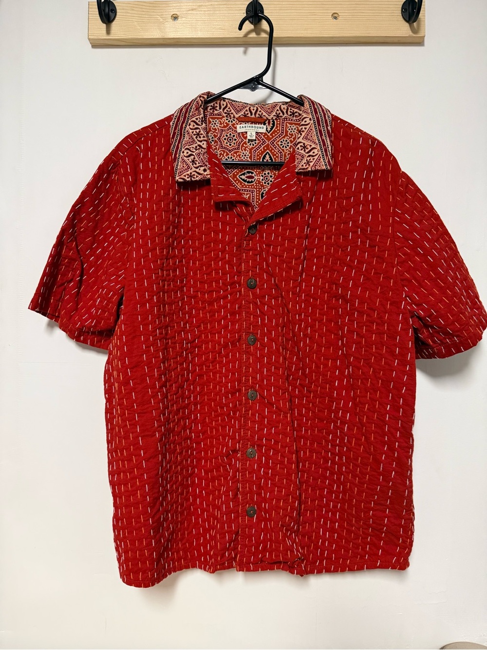 NWOT, Earthbound, Men’s Red Short Sleeve Button-Up Shirt, size L